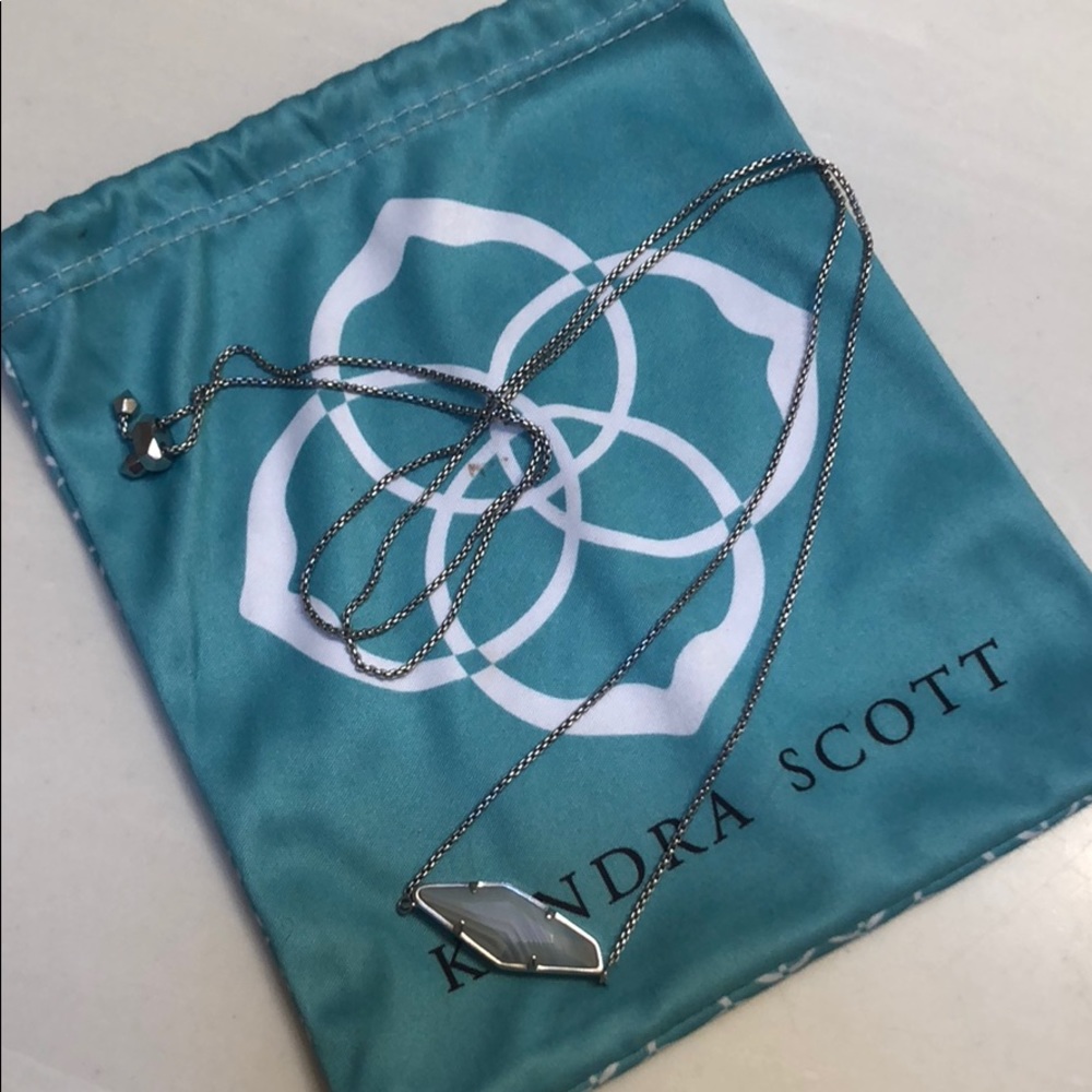 Kendra Scott Necklace